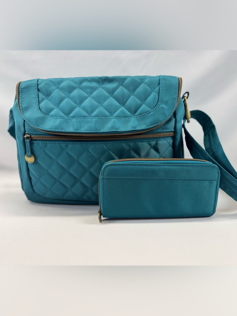 Travelon Quilted Teal Anti-Theft RFID blocking Crossbody with Matching Wallet